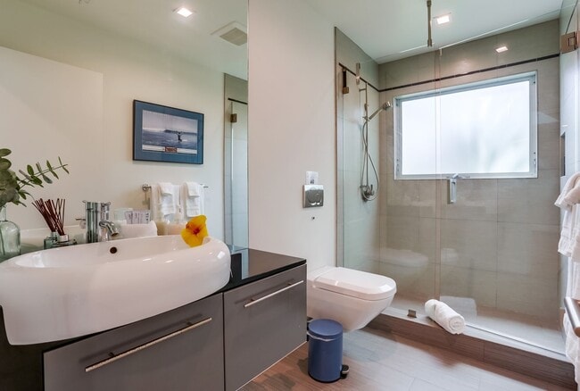 Building Photo - Luxury Furnished Home La Jolla with Ocean Views