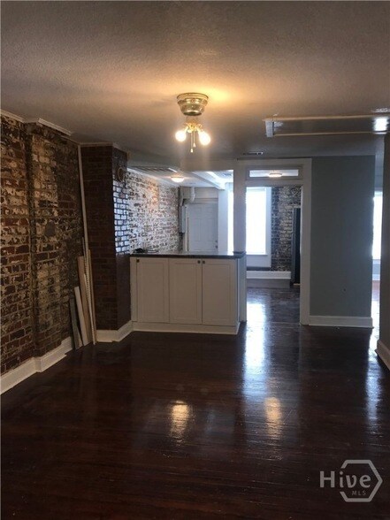 Building Photo - 41 Whitaker St
