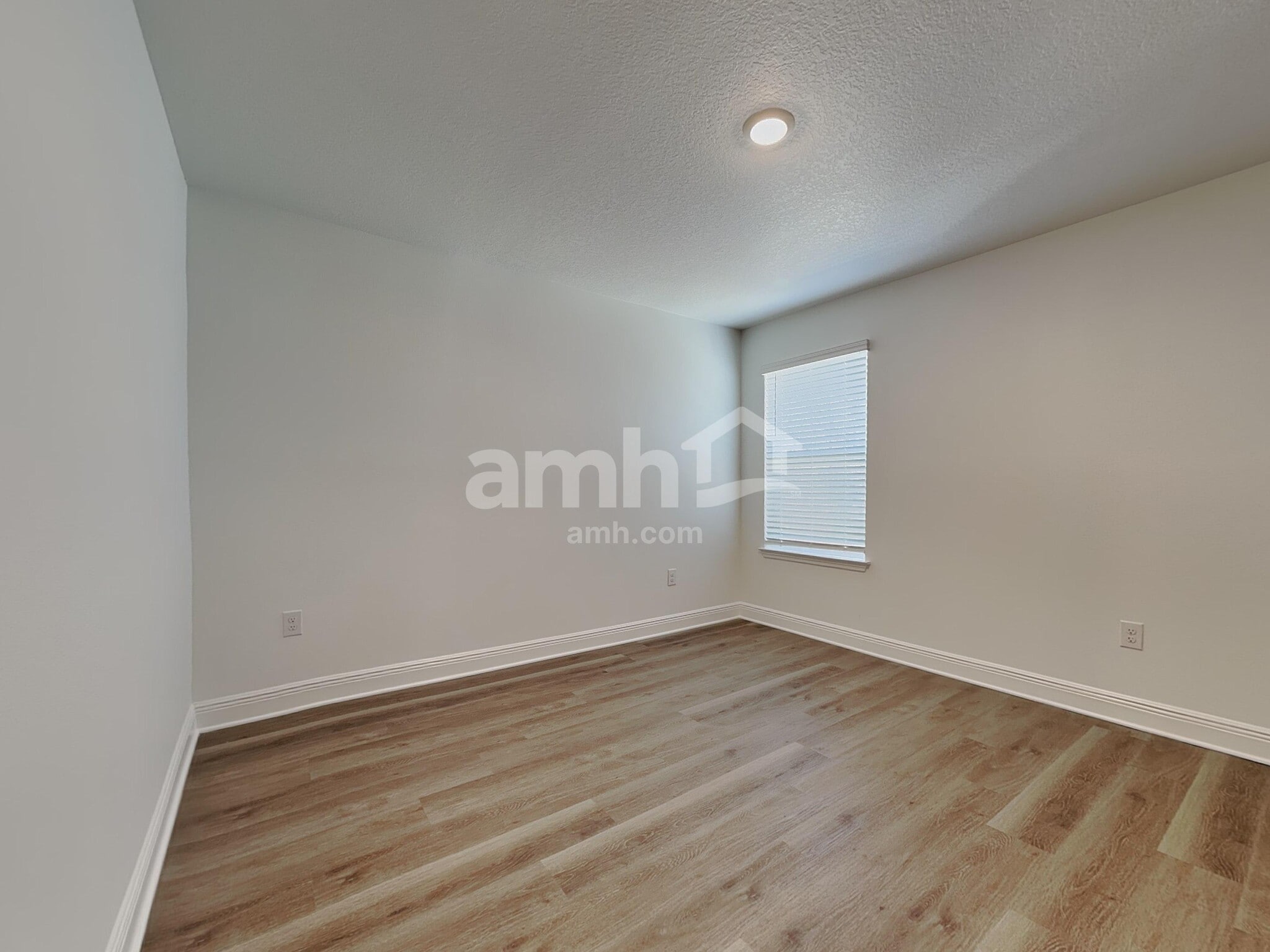 Building Photo - 6735 Atlantic Bch Ave