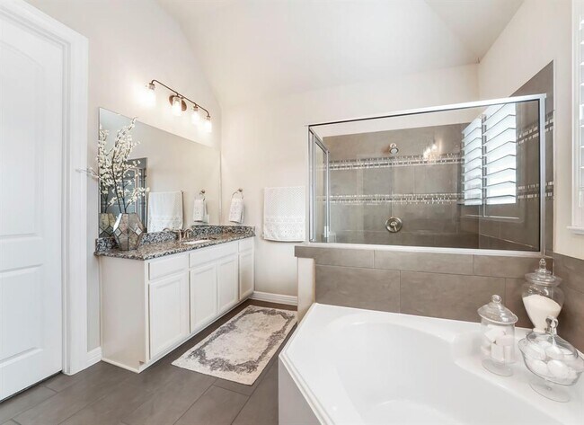 Building Photo - 5519 Caper Shores Ln