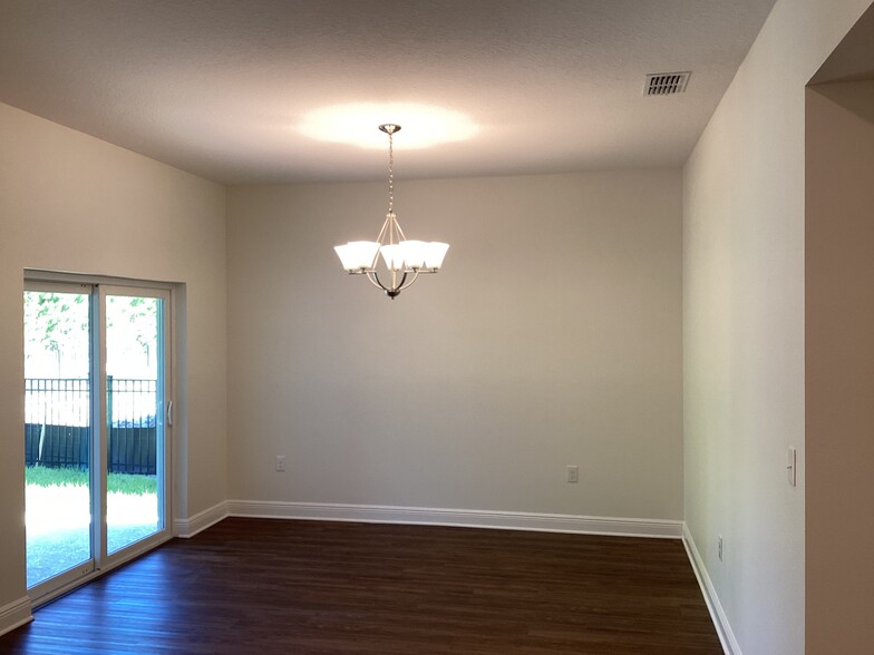 Building Photo - 20307 Calla Lily Dr
