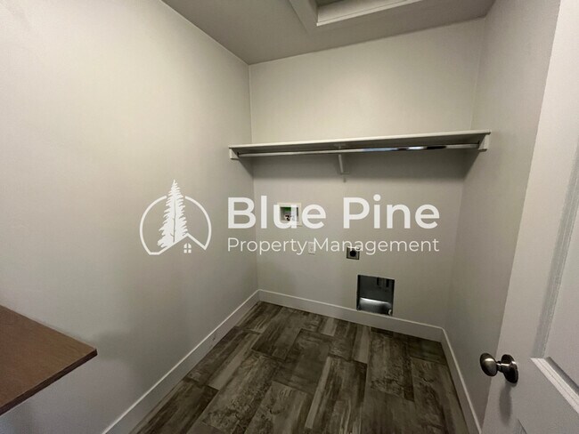 Building Photo - 196 Emery Ln