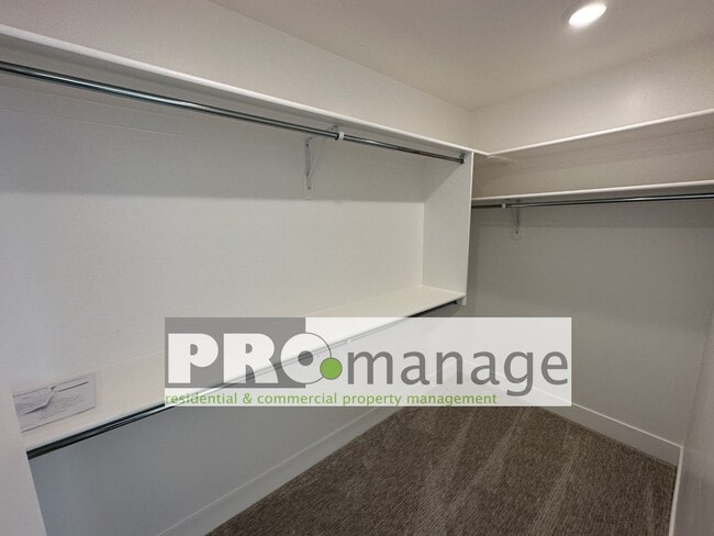 Building Photo - 3 Bed, 2 Bath Single Family Home w/ 2-Car Garage - Idaho Falls