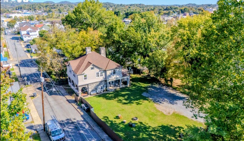 Building Photo - 311 12th St