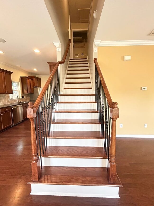 Building Photo - DOWNTOWN COLUMBIA'S CANAL PLACE