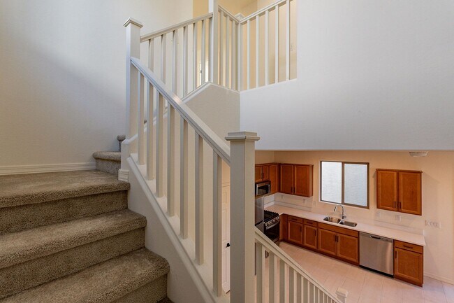 Building Photo - Three Bedrooms! Newer Neighborhood - conve...