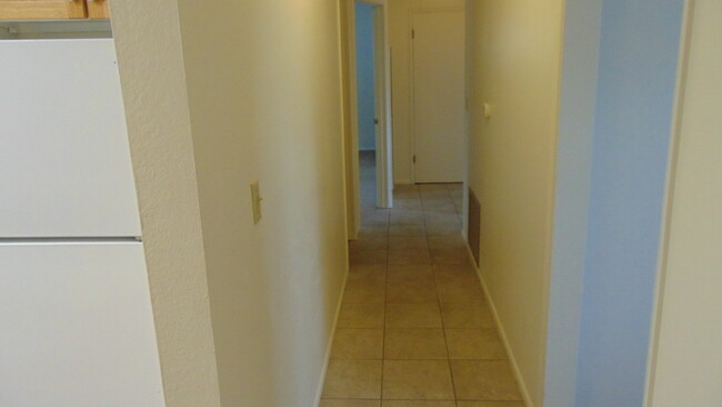 Building Photo - 811 Heritage Cir