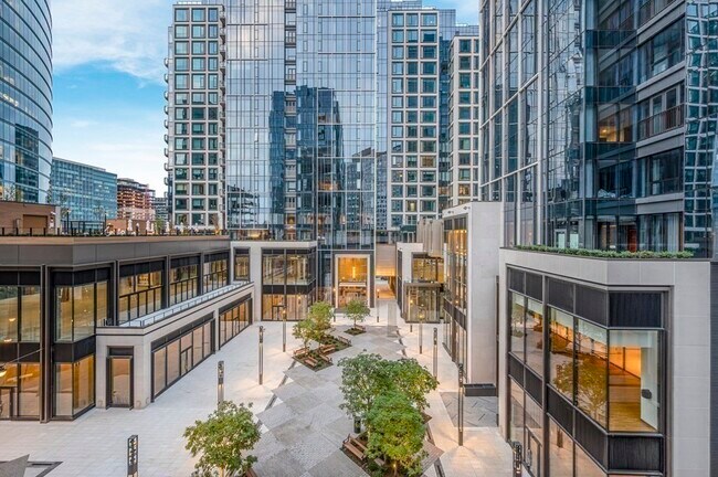 Building Photo - 135 Seaport Blvd