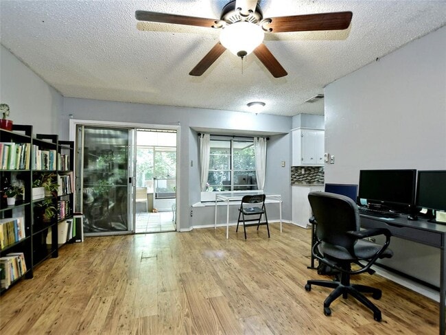 Building Photo - 4911 Aberdeen Cir