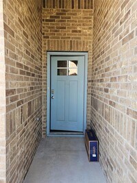 Building Photo - 110 Marimoor Dr