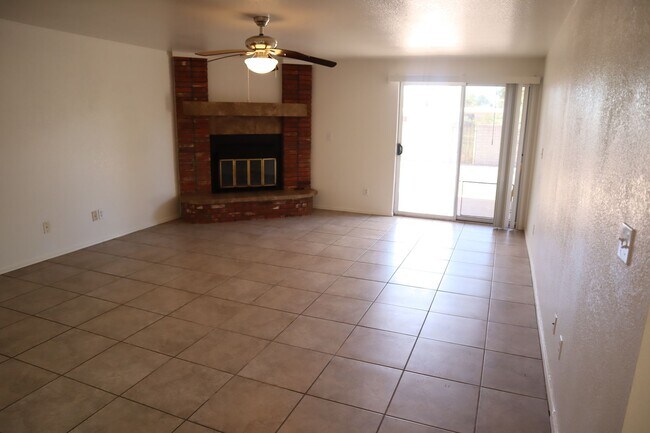 Building Photo - NEW A/C, Freshly Painted Inside and Outsid...
