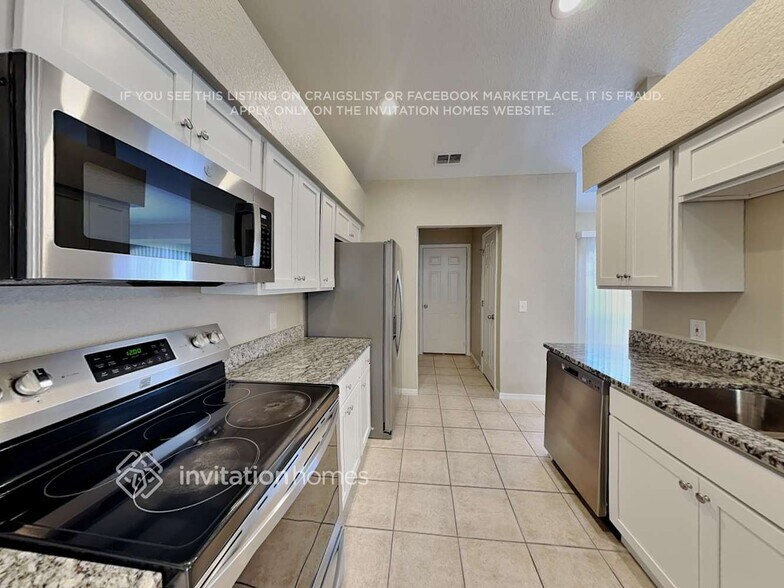 Building Photo - 3171 Huntington Ln