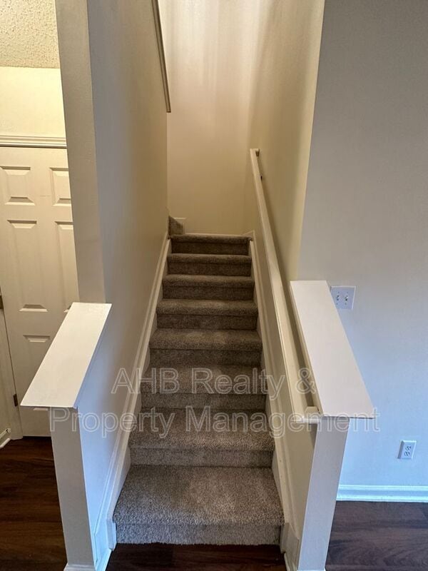 Building Photo - 1204 Glory Vine Rd