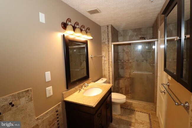 Building Photo - 3312 Hibiscus Ct