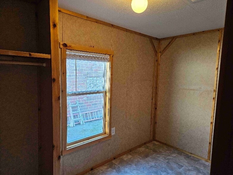 Building Photo - 22 3rd St