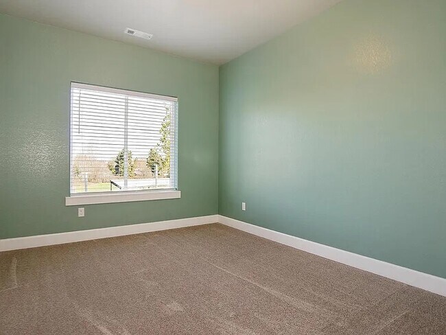 Building Photo - 656 Nobility Dr