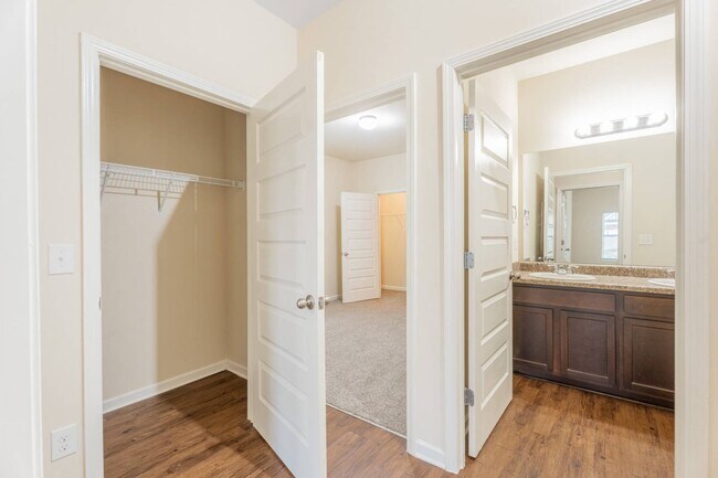 Building Photo - 6130 Mahogany Ter