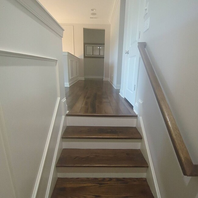 Building Photo - Beautiful 5 bed 4.5 bath in Holly Springs!