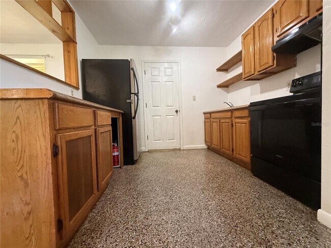 Building Photo - 1403 SE 1st St