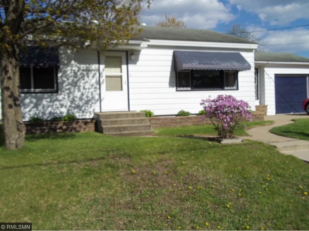 Building Photo - 210 9th Ave N