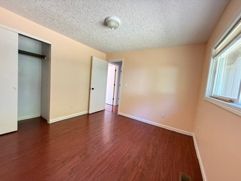 Building Photo - 16725 SE Naegeli Dr
