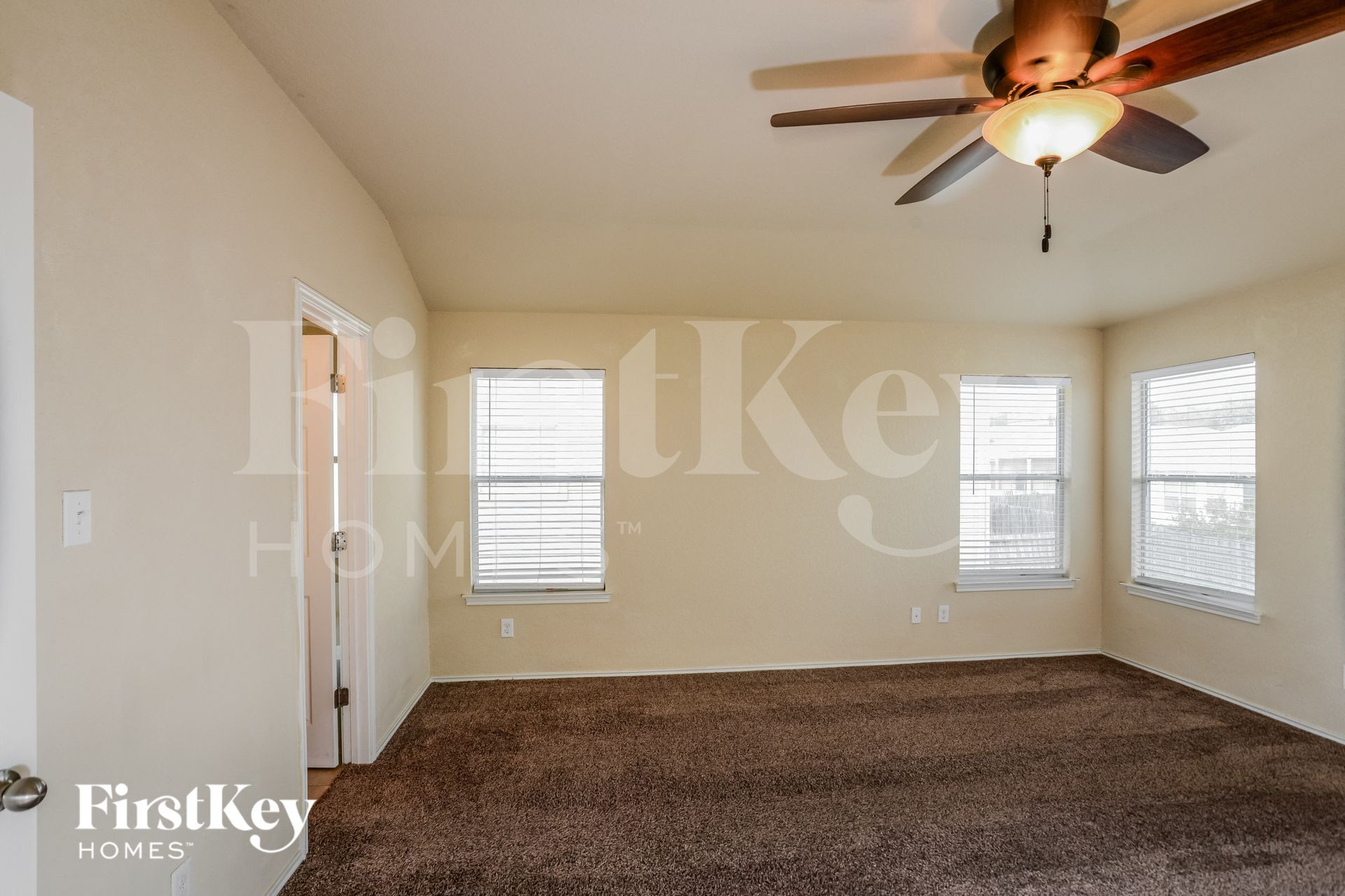 Building Photo - 12111 Karnes Way