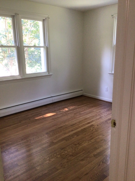 Building Photo - 43855 Bardmore Way