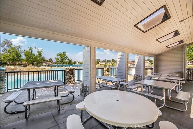 Building Photo - 15 Waterway