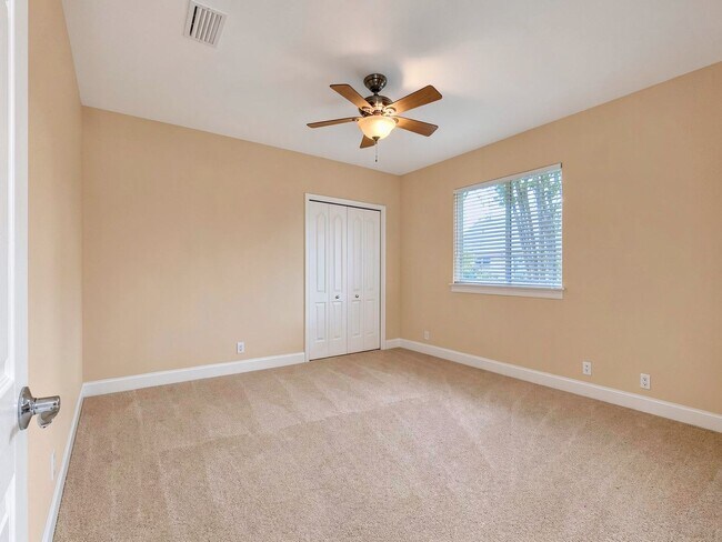Building Photo - Now Available for Rent – 4/3 with flex room