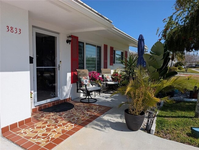 Building Photo - 3833 101st Terrace N