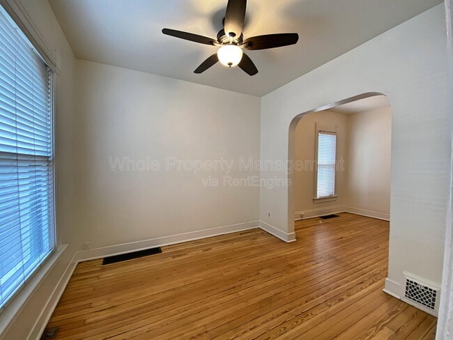 Building Photo - 715 Elati St