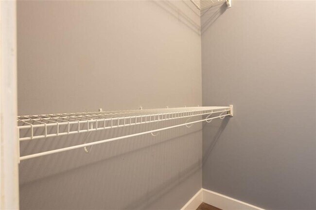 Building Photo - 4871 Pinnacle Dr