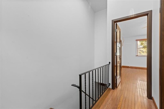 Building Photo - 718 Filbert St