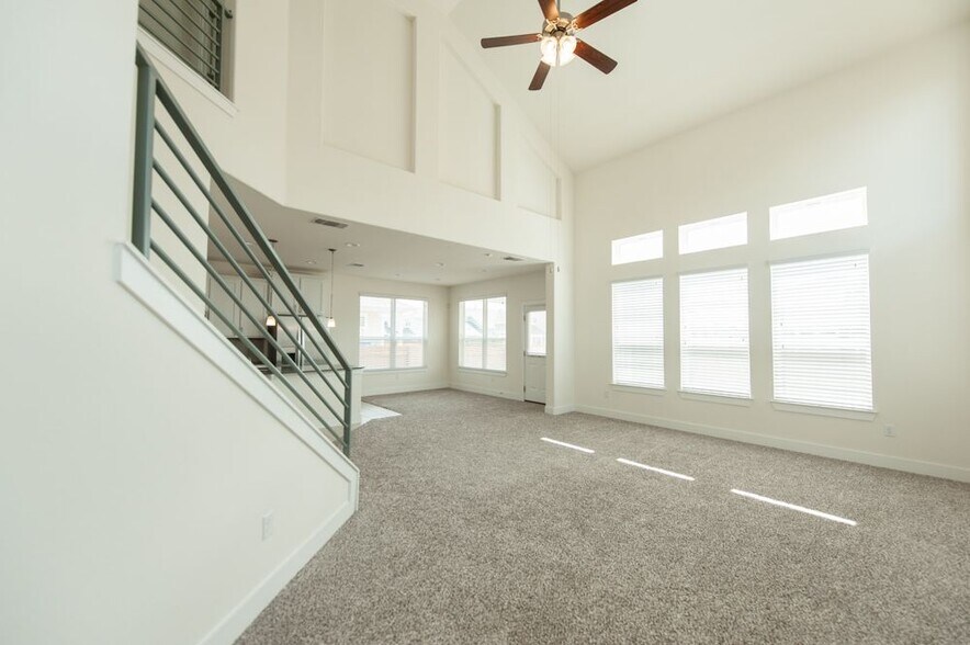Building Photo - 7113 Sienna Rouge Path
