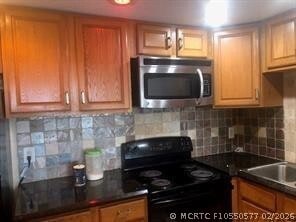 Building Photo - 4174 Inverrary Dr