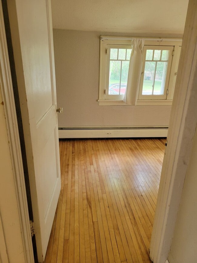 Building Photo - Single Family Home