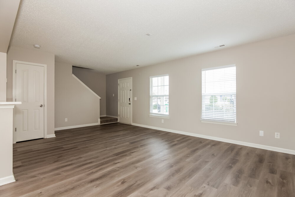 Building Photo - 9809 Holly Park Dr