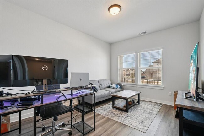 Building Photo - 292 Big Banyan Dr