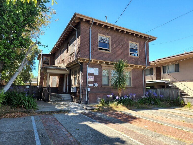 Building Photo - 1924 Channing Way