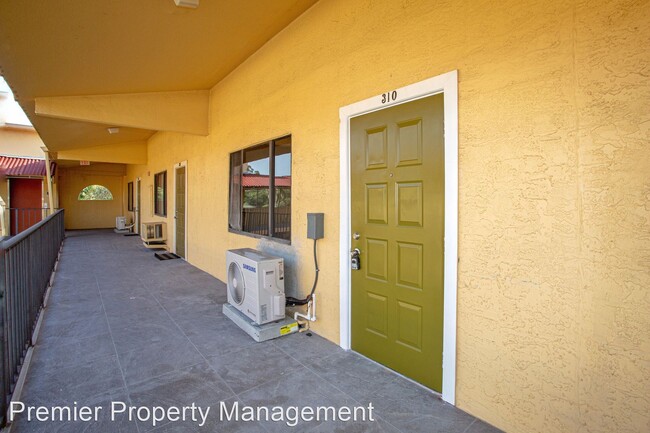 Building Photo - 1 br, 1 bath House - 826 Wiggins Pass West...