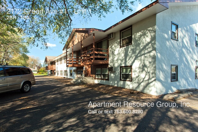 Building Photo - 2172 Green Ave