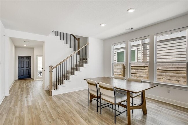 Building Photo - 217 Turnbuckle Bnd