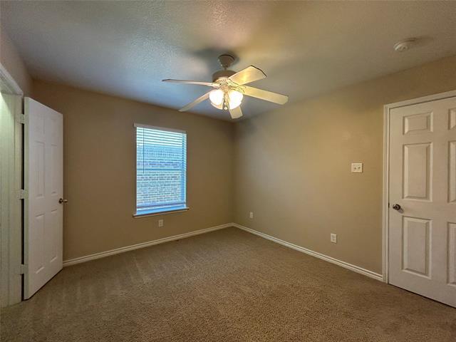 Building Photo - 205 Carriage Dr