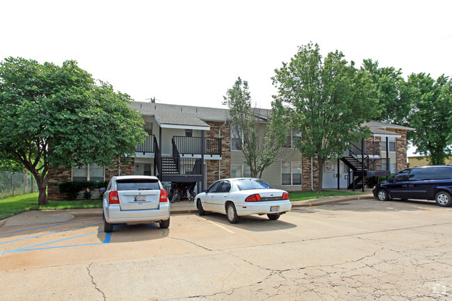 Building Photo - Kingfisher Village Apartments