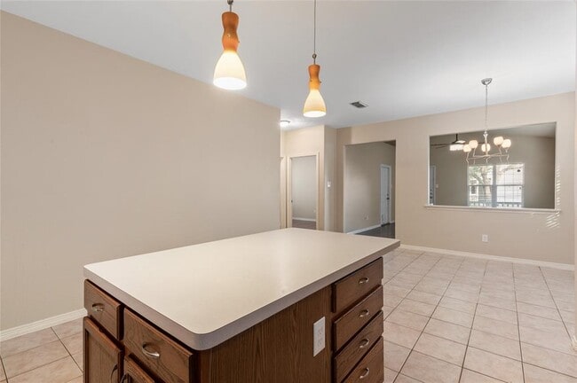 Building Photo - 10218 Berry Hill Ln