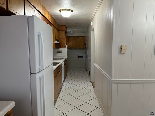 Building Photo - 1218 Creekwood Dr