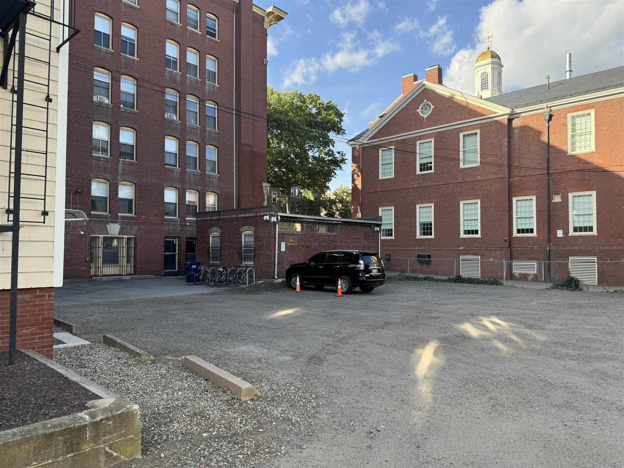 Building Photo - 379 Harvard St