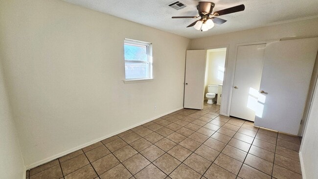 Building Photo - Charming 3-Bedroom Home in the Moore School District