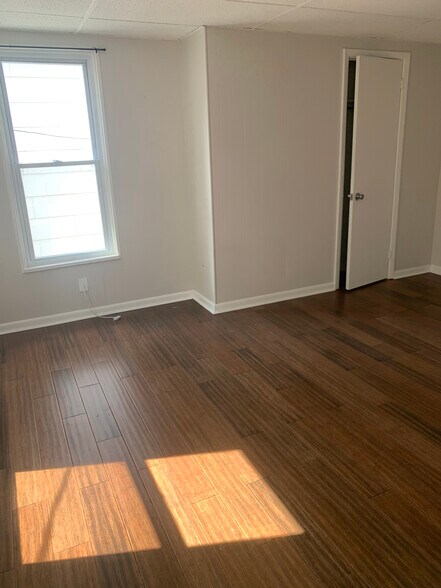 living room - 445 Westminster Ave