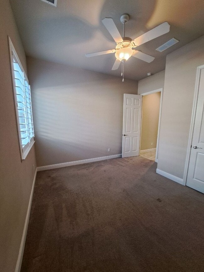 Building Photo - Beautiful 4 Bedroom Home In Clovis!